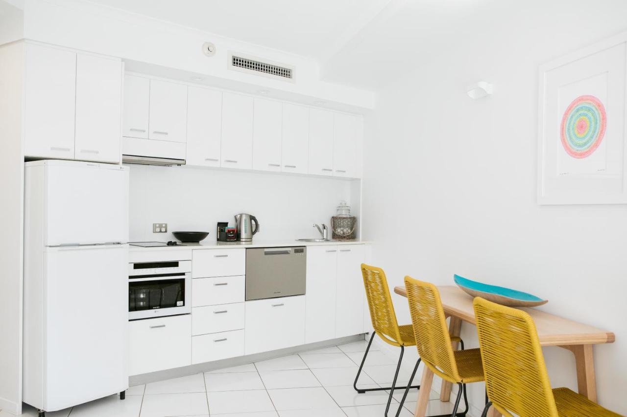 Netanya Noosa Beachfront Resort Экстерьер фото