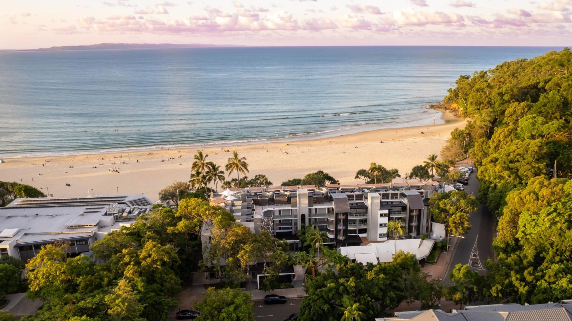 Netanya Noosa Beachfront Resort Экстерьер фото