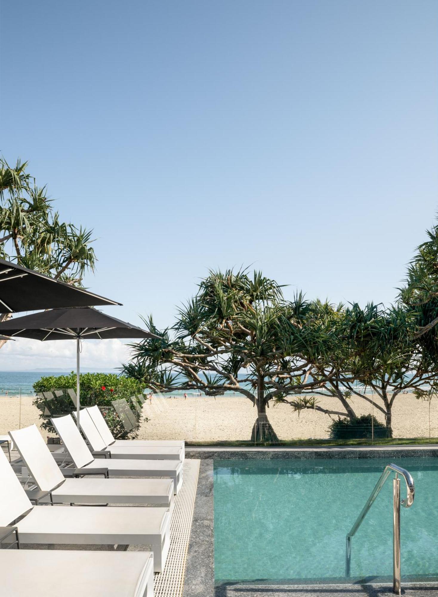 Netanya Noosa Beachfront Resort Экстерьер фото