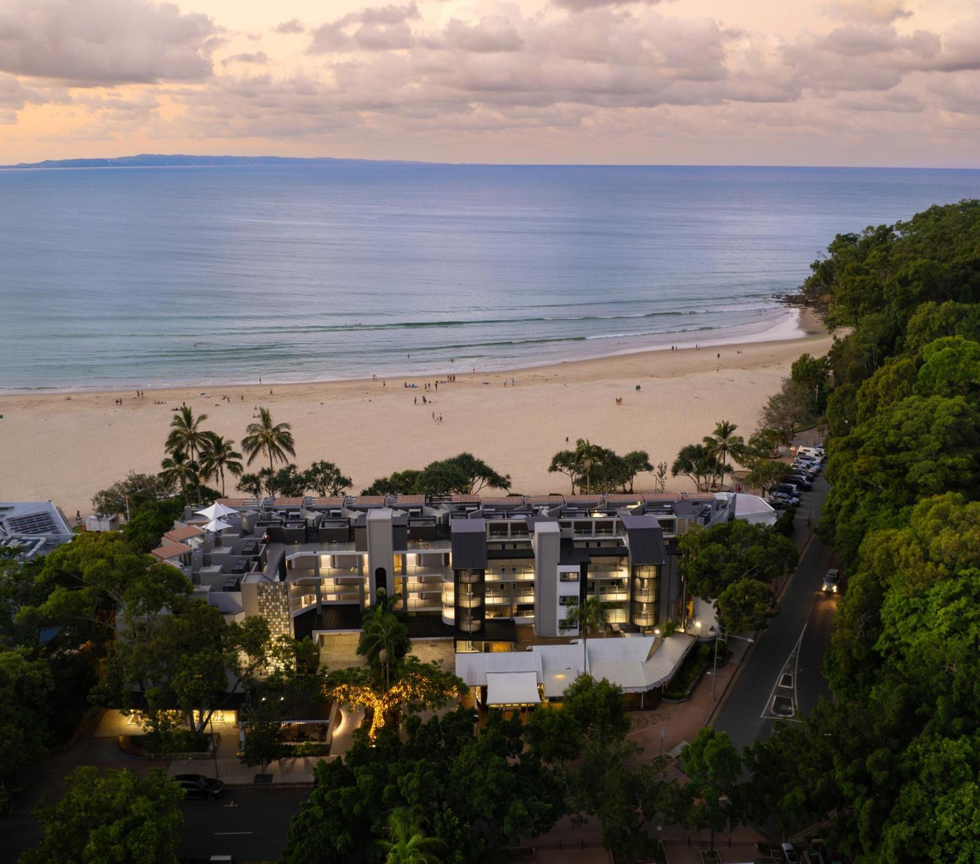 Netanya Noosa Beachfront Resort Экстерьер фото