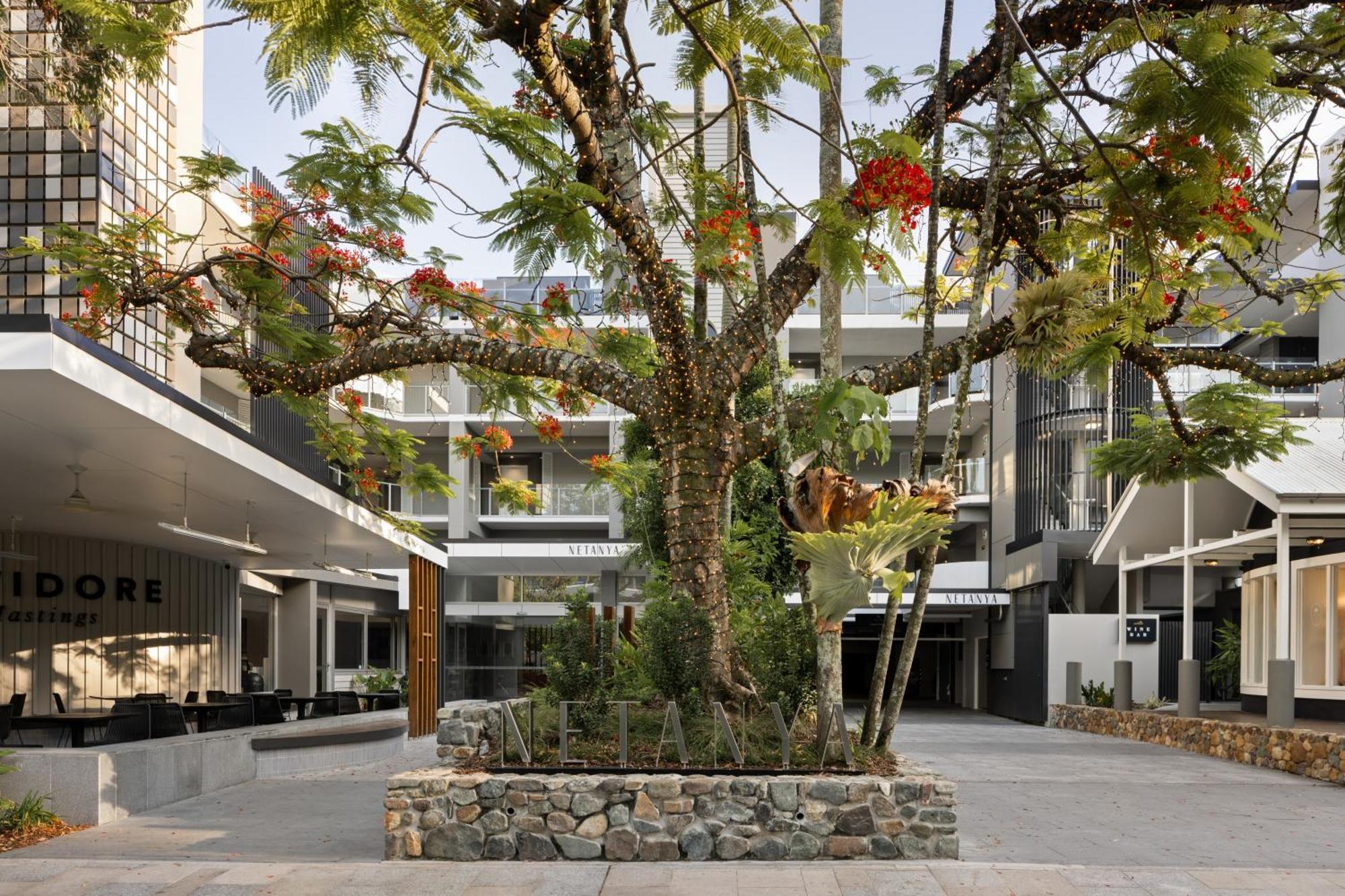 Netanya Noosa Beachfront Resort Экстерьер фото
